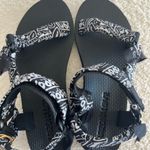 Arizona Love NWT Women’s Trekky Bandana Black & White Sandals Size 9/ EU 39 Photo 8