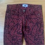 Paige Maroon Red and Black Skyline Leaf Abstract Print Skinny Jeans Size 28 Photo 2