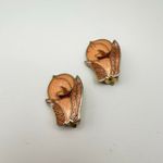 SG Vintage Marked Gold Hammered Back Pink Cloisonne Flower Orchid Clip Earrings Photo 3