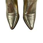 Boohoo - Metallic Knee high Western Cowboy Boots in Gold Photo 3
