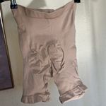 SKIMS  SEAMLESS SCULPT MID THIGH SHORT NWOB size L between‎ clay and mica Photo 5