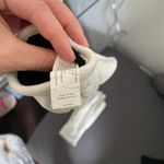 Isotoner  Gloves Photo 2