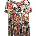 Agnes & Dora SMALL Soft Floral Relaxed Ruffle Hem Short Sleeve Top Photo 10