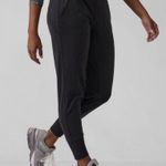 Athleta Venice high rise jogger pants black Photo 0