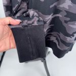 Athleta  Triumph Women XL Black Gray Cam Crew Neck Sweatshirt Long Sleeve Fleece Photo 6