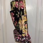 BLACK QUILTED FLORAL TOTE BAG
BUTTON EMBELLISHMENT CLOSURE
EXCELLENT CONDITION Photo 10