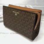 Michael Kors Brown Acorn Valerie Medium Logo Crossbody Clutch Purse Photo 2
