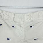 Vineyard Vines  Womens Sz 2 (28 x 3.5) Shorts White Blue Embroidered Whales Photo 3