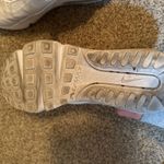 Nike Women’s  shoes Photo 2