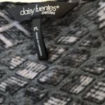 Daisy Fuentes FINAL MARKDOWN Ladies  top petite large Photo 3