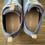 Toms  Cabrillo Charcoal and Tan women’s Sneakers size 8 Photo 3