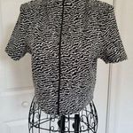 Topshop  Crop Top, Women's Black White Zebra Print Full Zip Short Sleeve Size 8 Photo 0