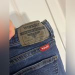 Wrangler Women’s Classic Straight Leg Dark Blue Wash Denim Jeans Sz 16 Regular Photo 7