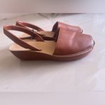 Reaction Kenneth Cole  Brown 2” Platform, Peep-toe shoes 8/39 Photo 4