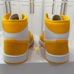 Jordan 1 Mid- University Gold Photo 2