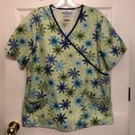 Sb Scrubs  Sz M Floral Scrub Top Photo 0