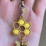 Handmade antique gold color BEE retro vintage boho chic aesthetic style phone charm/strap/bag accessory/decor✨ Photo 2
