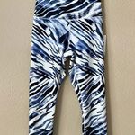 Balance Collection Marlin Painted Animal Contender 22" Compression Capri Legging Photo 2