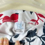 Time & Tru NWOT XS Casual Pants Jean Jeggings Leggings White Floral Red Blue Photo 5