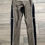 Alo Yoga  color block leggings Photo 0