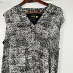 Lysse Women's Black Printed V-Neck Sleeveless Stretch Blouse Top Size Photo 5