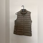 Uniqlo Ultra Light Down Vest size L grey Photo 2