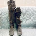 Grey suede over the knee tassel boots. Gray Size 7 Photo 1