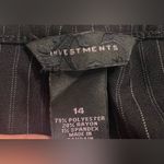 Investments  crop pant. Pin stripe. Size 14. Photo 1