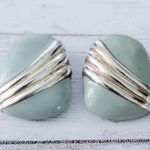 Vintage Clip On Earrings Pastel Green & Gold Tone Stylish Statement Photo 1