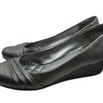 Dressbarn Wedge Heels Size 8.5 Gray Photo 1