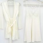 Flora Nikrooz Womens Coquette Bridal Sleep Charmeuse Robe & Slip Dress Set Small Photo 2