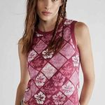 Daydreamer  Size XS Hibiscus Shrunken Tank Top In‎ Jam Pink - New Photo 0