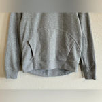 Lululemon  Womens 4 Catch A Moment Crew Neck Pullover Heathered Light Gray Casual Photo 4
