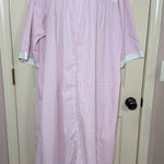 Stan Herman Pink Seersucker Housecoat Size 2X Floral Embroidered Zip Pocket Robe White Photo 0