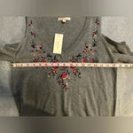 Skies Are Blue NWT  embroidered cold shoulder sweater gray size S Photo 3