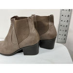 Forever 21 Womans Pullon Booties 7 Brown Block Heel Elastic ankle Almond Toe Photo 3