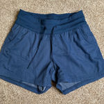The North Face  Aphrodite 2.0 Shorts Photo 0