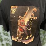 Gildan Michael Jordan vs LeBron T-Shirt Photo 2
