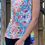 Daisy Fuentes Colorful Sleeveless Chiffon Floral Print Blouse Photo 0