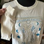 The Great Pacific Northwest Witchy Astrological Cropped Long sleeve Graphic Tee Blue Size M Photo 5
