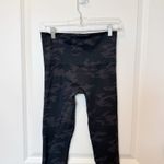 Spanx Womens Black Camo Seamless Leggings Sz Medium High Waist Sculpting Smooth Photo 1