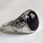 Source Unknown Stylish Black Smooth Stone Inlay Etched Silver Tone Size 10 Casual Unisex Ring Photo 3