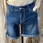 Love Indigo  Women’s Size 6 Blue Denim Shorts Embroidered Pockets cuff Hem casual Photo 0