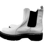 Sincerely Jules Women’s Chunky Chelsea Boots Size 8 Beige Cream Black Lug Sole Photo 5