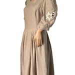 Retro Linen Midi Dress with Floral Appliqué and Puff Sleeve Detail Medium Tan Photo 3