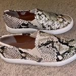 Steve Madden snakeskin flats Photo 1