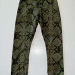 Lululemon Green Ziggurat Snake Skin Cropped Leggings SZ 6 Photo 1