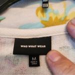 Who What Wear  floral pattern sweatshirt size womens medium Photo 2