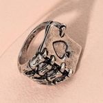 Skeleton hand with playing card ring Photo 1