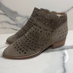 Anthropologie Liendo | Women's Neutral Suede Leather Cut Out Booties Sz 6 Photo 2